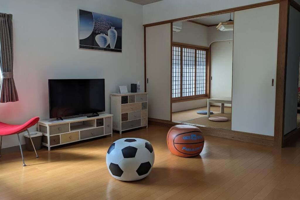 Roomy 4Br Home Sleeps 9／Shinosaka／Large Groups Bagian luar foto